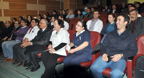 Hakkarinin Yüksekova ilçesinde 40 yıl 3 ay görev yapan Gülseren Macit veda töreni ile emekliğe ayrıldı.