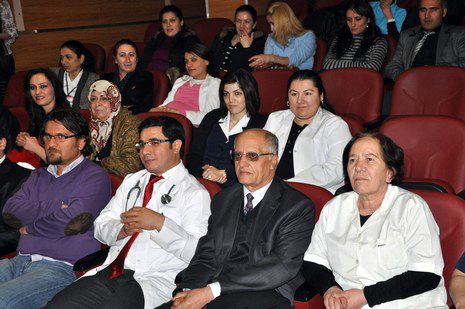 Hakkarinin Yüksekova ilçesinde 40 yıl 3 ay görev yapan Gülseren Macit veda töreni ile emekliğe ayrıldı.
