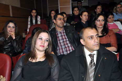 Hakkarinin Yüksekova ilçesinde 40 yıl 3 ay görev yapan Gülseren Macit veda töreni ile emekliğe ayrıldı.