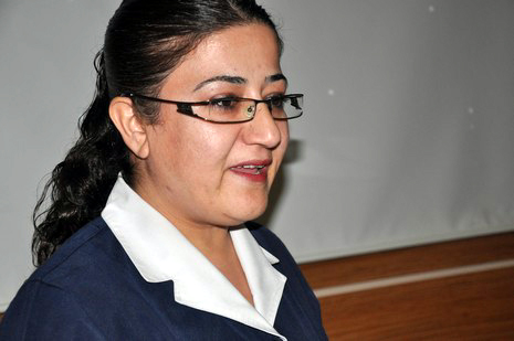 Hakkarinin Yüksekova ilçesinde 40 yıl 3 ay görev yapan Gülseren Macit veda töreni ile emekliğe ayrıldı.