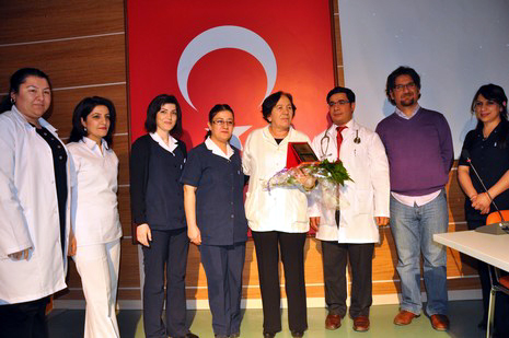 Hakkarinin Yüksekova ilçesinde 40 yıl 3 ay görev yapan Gülseren Macit veda töreni ile emekliğe ayrıldı.