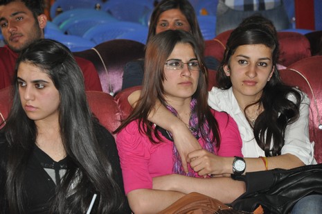 Numan Hadi Yüksekovada konser verdi