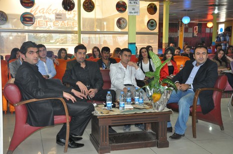 Numan Hadi Yüksekovada konser verdi