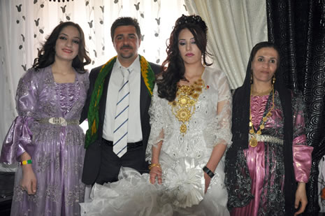 Hakkari'nin Yüksekova İlçesinde Cumhur İle Sevda Işık Çiftinin Mutlu Günü 