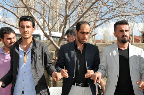 Hakkari'nin Yüksekova İlçesinde Cumhur İle Sevda Işık Çiftinin Mutlu Günü 