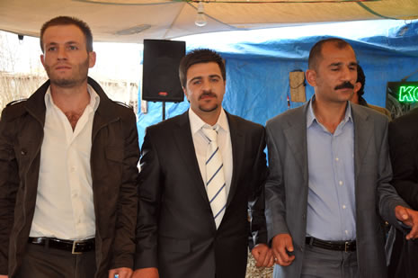 Hakkari'nin Yüksekova İlçesinde Cumhur İle Sevda Işık Çiftinin Mutlu Günü 