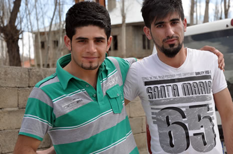 Hakkari'nin Yüksekova İlçesinde Cumhur İle Sevda Işık Çiftinin Mutlu Günü 