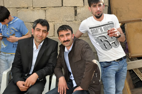 Hakkari'nin Yüksekova İlçesinde Cumhur İle Sevda Işık Çiftinin Mutlu Günü 