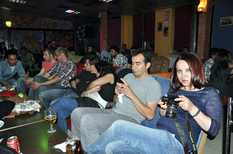 Eğitim Sen Yüksekova ilçe Temsilciliği tarafından Metro Cafede birlik beraberlik ve dayanışma gececi düzenlendi.