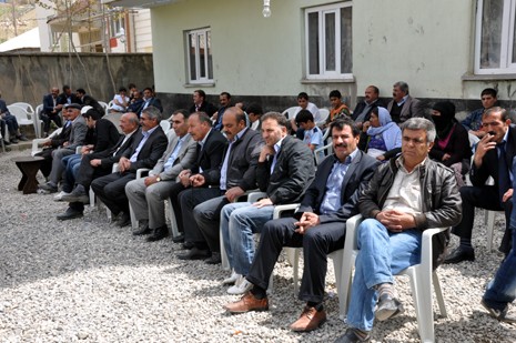 Hakkari'nin Yüksekova ilçesinde 05-06-2012 Mayıs ayında dünya evine giren çiftlerimizi sizler için sayfamıza taşıdık. Foto: Görüntü: YAŞAR KAPLAN - SİNAN AKKURT