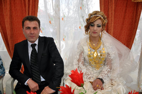 Hakkari'nin Yüksekova ilçesinde 05-06-2012 Mayıs ayında dünya evine giren çiftlerimizi sizler için sayfamıza taşıdık. Foto: Görüntü: YAŞAR KAPLAN - SİNAN AKKURT