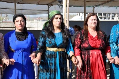 Hakkari'nin Yüksekova ilçesinde 05-06-2012 Mayıs ayında dünya evine giren çiftlerimizi sizler için sayfamıza taşıdık. Foto: Görüntü: YAŞAR KAPLAN - SİNAN AKKURT