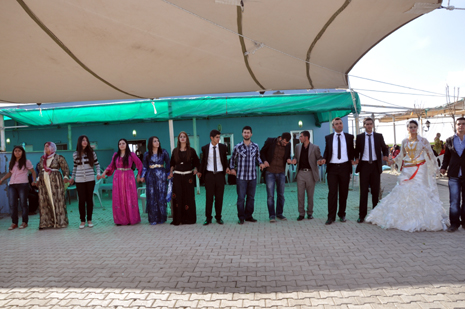 Hakkari'nin Yüksekova ilçesinde 05-06-2012 Mayıs ayında dünya evine giren çiftlerimizi sizler için sayfamıza taşıdık. Foto: Görüntü: YAŞAR KAPLAN - SİNAN AKKURT