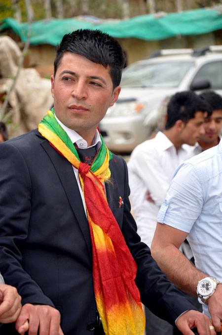 Hakkari'nin Yüksekova ilçesinde 12-13-05- 2012 Dünya evine Giren Çiftlerimizi Sizler için Sayfamıza taşıdık. Yüksekova Güncel Ailesi olarak Tüm Çiftlerimize mutluluklar Dileriz. Foto-Görüntü: Yaşar KAPLAN- Sinan AKKURT