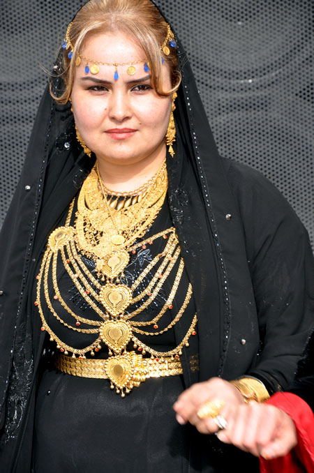 Hakkari'nin Yüksekova ilçesinde 12-13-05- 2012 Dünya evine Giren Çiftlerimizi Sizler için Sayfamıza taşıdık. Yüksekova Güncel Ailesi olarak Tüm Çiftlerimize mutluluklar Dileriz. Foto-Görüntü: Yaşar KAPLAN- Sinan AKKURT