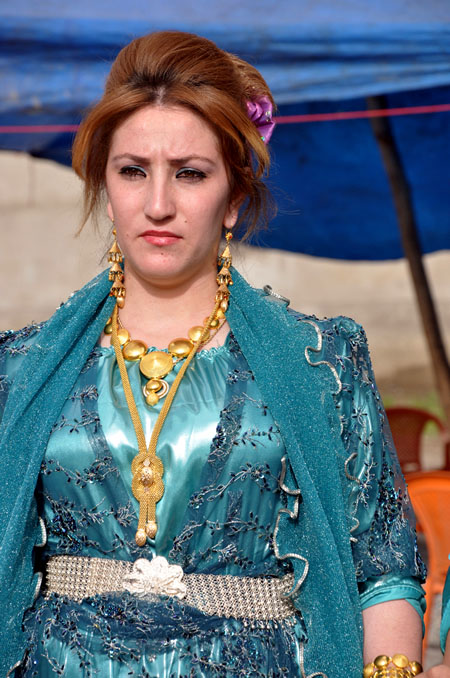 Hakkari'nin Yüksekova ilçesinde 12-13-05- 2012 Dünya evine Giren Çiftlerimizi Sizler için Sayfamıza taşıdık. Yüksekova Güncel Ailesi olarak Tüm Çiftlerimize mutluluklar Dileriz. Foto-Görüntü: Yaşar KAPLAN- Sinan AKKURT