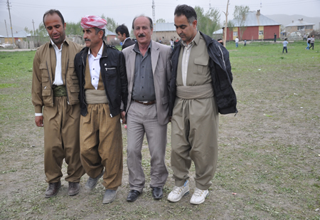 Hakkari'nin Yüksekova ilçesinde 12-13-05- 2012 Dünya evine Giren Çiftlerimizi Sizler için Sayfamıza taşıdık. Yüksekova Güncel Ailesi olarak Tüm Çiftlerimize mutluluklar Dileriz. Foto-Görüntü: Yaşar KAPLAN- Sinan AKKURT