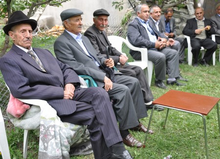 Hakkari'nin Yüksekova ilçesinde 19-20-05- 2012 Dünya evine Giren Çiftlerimizi Sizler için Sayfamıza taşıdık. Yüksekova Güncel Ailesi olarak Tüm Çiftlerimize mutluluklar Dileriz. Foto-Görüntü: Yaşar KAPLAN- Sinan AKKURT