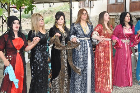 Hakkari'nin Yüksekova ilçesinde 19-20-05- 2012 Dünya evine Giren Çiftlerimizi Sizler için Sayfamıza taşıdık. Yüksekova Güncel Ailesi olarak Tüm Çiftlerimize mutluluklar Dileriz. Foto-Görüntü: Yaşar KAPLAN- Sinan AKKURT