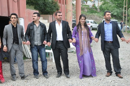 Hakkari'nin Yüksekova ilçesinde 19-20-05- 2012 Dünya evine Giren Çiftlerimizi Sizler için Sayfamıza taşıdık. Yüksekova Güncel Ailesi olarak Tüm Çiftlerimize mutluluklar Dileriz. Foto-Görüntü: Yaşar KAPLAN- Sinan AKKURT