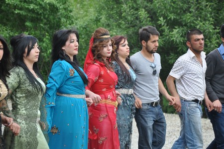 Hakkari'nin Yüksekova ilçesinde 19-20-05- 2012 Dünya evine Giren Çiftlerimizi Sizler için Sayfamıza taşıdık. Yüksekova Güncel Ailesi olarak Tüm Çiftlerimize mutluluklar Dileriz. Foto-Görüntü: Yaşar KAPLAN- Sinan AKKURT