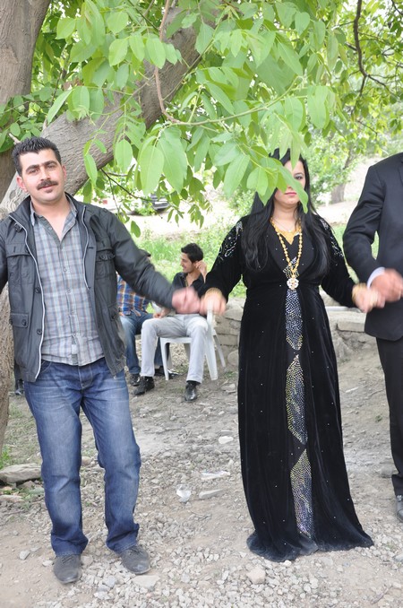 Hakkari'nin Yüksekova ilçesinde 19-20-05- 2012 Dünya evine Giren Çiftlerimizi Sizler için Sayfamıza taşıdık. Yüksekova Güncel Ailesi olarak Tüm Çiftlerimize mutluluklar Dileriz. Foto-Görüntü: Yaşar KAPLAN- Sinan AKKURT