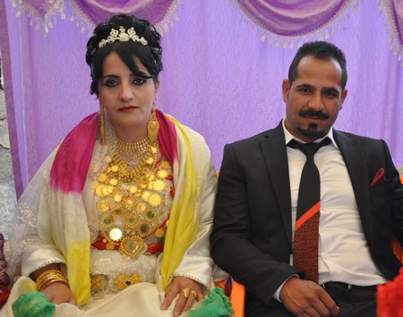 Hakkari'nin Yüksekova ilçesinde 19-20-05- 2012 Dünya evine Giren Çiftlerimizi Sizler için Sayfamıza taşıdık. Yüksekova Güncel Ailesi olarak Tüm Çiftlerimize mutluluklar Dileriz. Foto-Görüntü: Yaşar KAPLAN- Sinan AKKURT