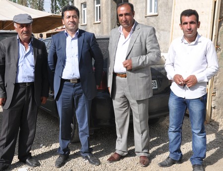 Hakkari'nin Yüksekova ilçesinde 19-20-05- 2012 Dünya evine Giren Çiftlerimizi Sizler için Sayfamıza taşıdık. Yüksekova Güncel Ailesi olarak Tüm Çiftlerimize mutluluklar Dileriz. Foto-Görüntü: Yaşar KAPLAN- Sinan AKKURT