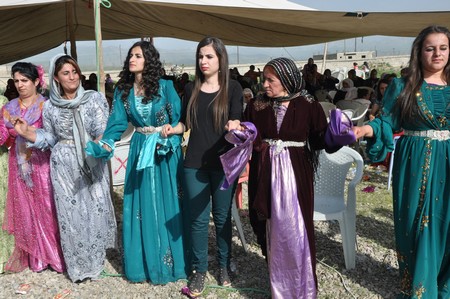 Hakkari'nin Yüksekova ilçesinde 19-20-05- 2012 Dünya evine Giren Çiftlerimizi Sizler için Sayfamıza taşıdık. Yüksekova Güncel Ailesi olarak Tüm Çiftlerimize mutluluklar Dileriz. Foto-Görüntü: Yaşar KAPLAN- Sinan AKKURT