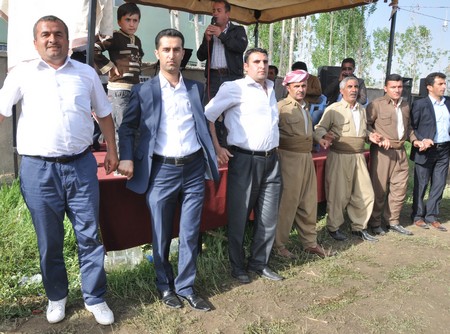 Hakkari'nin Yüksekova ilçesinde 19-20-05- 2012 Dünya evine Giren Çiftlerimizi Sizler için Sayfamıza taşıdık. Yüksekova Güncel Ailesi olarak Tüm Çiftlerimize mutluluklar Dileriz. Foto-Görüntü: Yaşar KAPLAN- Sinan AKKURT