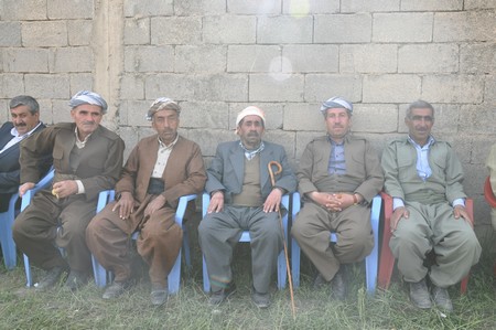 Hakkari'nin Yüksekova ilçesinde 19-20-05- 2012 Dünya evine Giren Çiftlerimizi Sizler için Sayfamıza taşıdık. Yüksekova Güncel Ailesi olarak Tüm Çiftlerimize mutluluklar Dileriz. Foto-Görüntü: Yaşar KAPLAN- Sinan AKKURT