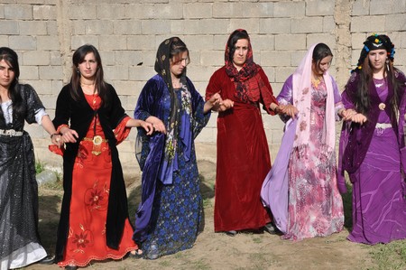 Hakkari'nin Yüksekova ilçesinde 19-20-05- 2012 Dünya evine Giren Çiftlerimizi Sizler için Sayfamıza taşıdık. Yüksekova Güncel Ailesi olarak Tüm Çiftlerimize mutluluklar Dileriz. Foto-Görüntü: Yaşar KAPLAN- Sinan AKKURT