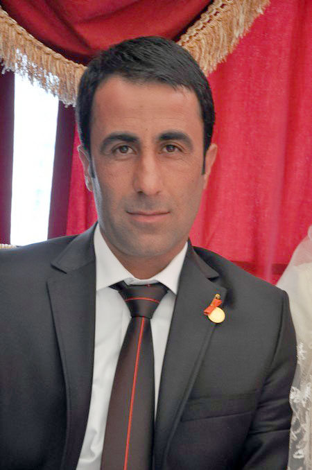 Hakkari'nin Yüksekova ilçesinde 19-20-05- 2012 Dünya evine Giren Çiftlerimizi Sizler için Sayfamıza taşıdık. Yüksekova Güncel Ailesi olarak Tüm Çiftlerimize mutluluklar Dileriz. Foto-Görüntü: Yaşar KAPLAN- Sinan AKKURT