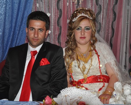Hakkari'nin Yüksekova ilçesinde 19-20-05- 2012 Dünya evine Giren Çiftlerimizi Sizler için Sayfamıza taşıdık. Yüksekova Güncel Ailesi olarak Tüm Çiftlerimize mutluluklar Dileriz. Foto-Görüntü: Yaşar KAPLAN- Sinan AKKURT