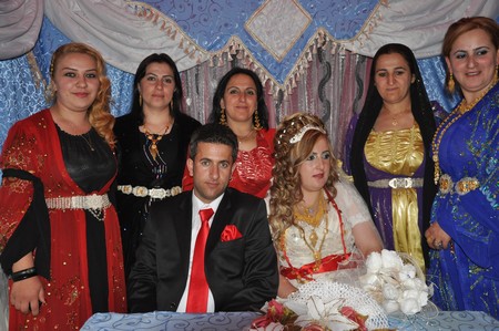 Hakkari'nin Yüksekova ilçesinde 19-20-05- 2012 Dünya evine Giren Çiftlerimizi Sizler için Sayfamıza taşıdık. Yüksekova Güncel Ailesi olarak Tüm Çiftlerimize mutluluklar Dileriz. Foto-Görüntü: Yaşar KAPLAN- Sinan AKKURT