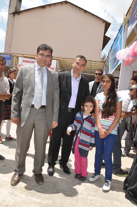 
Yüksekova İlçe Milli Eğitim Müdürlüğü bünyesinde üçüncüsü düzenlenen ''Okul Öncesi Bahar Şenliği'' renkli görüntülere sahne oldu.
