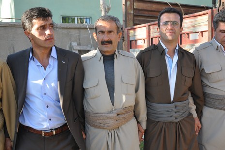 Hakkari'nin Yüksekova ilçesinde 02 - 03 Haziran 2012'de Dünya evine Giren Çiftlerimizi Sizler için Sayfamıza taşıdık. Yüksekova Güncel Ailesi olarak Tüm Çiftlerimize mutluluklar Dileriz. FOTOĞRAFLAR : Yaşar KAPLAN- Rojhat YİĞİT