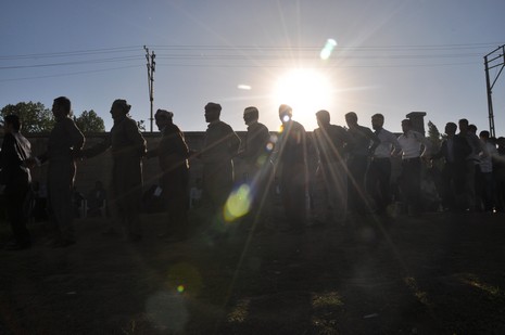 Hakkari'nin Yüksekova ilçesinde 02 - 03 Haziran 2012'de Dünya evine Giren Çiftlerimizi Sizler için Sayfamıza taşıdık. Yüksekova Güncel Ailesi olarak Tüm Çiftlerimize mutluluklar Dileriz. FOTOĞRAFLAR : Yaşar KAPLAN- Rojhat YİĞİT