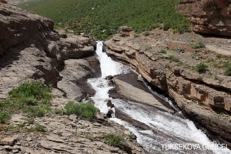 Baharı bir başka, kışı bir başka kokan güzel ilçemizin dağlarında buram buram özgürlük kokuyor. Yüksekovada dört mevsimi bir arada yaşamının güzelliğini siz okuyucularımız için görüntüledik. 