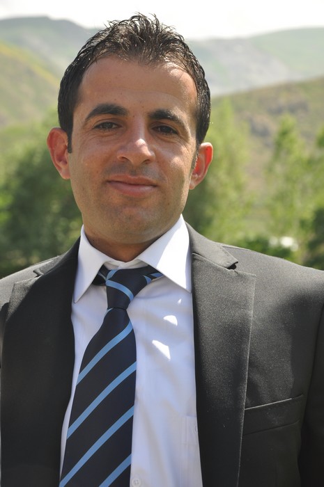 Hakkari'nin Yüksekova ilçesinde 09-10 Haziran 2012'de dünya evine giren çiftlerimizi sizlerler için sayfamıza taşıdık. Yüksekova Güncel Ailesi olarak tüm çitflerimize mutluluklar dileriz. Görüntüler: Foto: Yaşar Kaplan - Sinan Akkurt