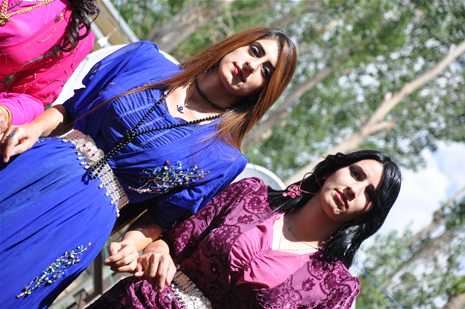 Yüksekova'da 16-17 Haziran 2012'de dünya evine giren çiftlerimizi sizlerler için sayfamıza taşıdık. Yüksekova Güncel Ailesi olarak tüm çitflerimize mutluluklar dileriz. Görüntüler: Foto: Yaşar Kaplan - Sinan Akkurt