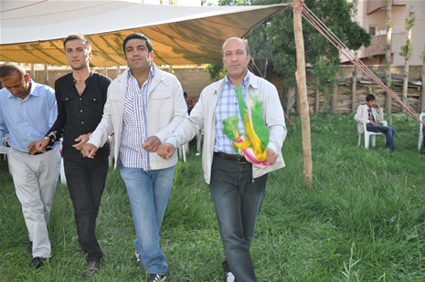 Yüksekova'da 16-17 Haziran 2012'de dünya evine giren çiftlerimizi sizlerler için sayfamıza taşıdık. Yüksekova Güncel Ailesi olarak tüm çitflerimize mutluluklar dileriz. Görüntüler: Foto: Yaşar Kaplan - Sinan Akkurt