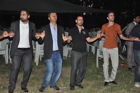 Yüksekova'da 16-17 Haziran 2012'de dünya evine giren çiftlerimizi sizlerler için sayfamıza taşıdık. Yüksekova Güncel Ailesi olarak tüm çitflerimize mutluluklar dileriz. Görüntüler: Foto: Yaşar Kaplan - Sinan Akkurt