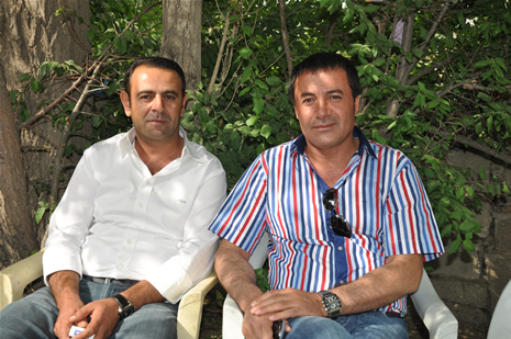 Yüksekova'da 23-24 Haziran 2012'de dünya evine giren çiftlerimizi sizlerler için sayfamıza taşıdık. Yüksekova Güncel Ailesi olarak tüm çitflerimize mutluluklar dileriz. Görüntüler: Foto: Yaşar Kaplan - Sinan Akkurt