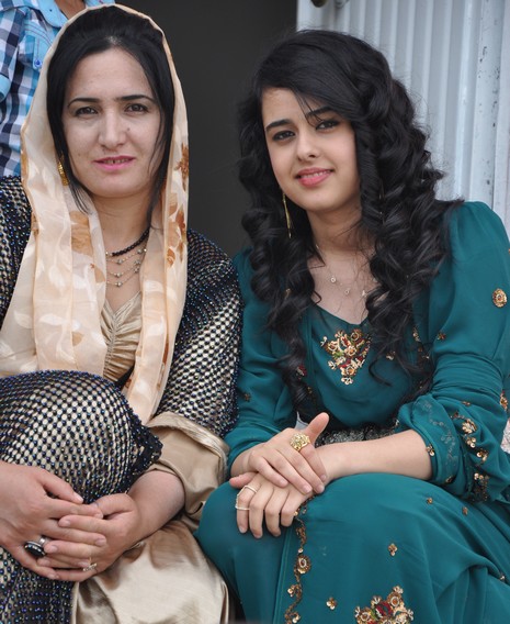 Yüksekova'da 30 Haziran 01 Temmuz 2012'de dünya evine giren çiftlerimizi sizlerler için sayfamıza taşıdık. Yüksekova Güncel Ailesi olarak tüm çitflerimize mutluluklar dileriz