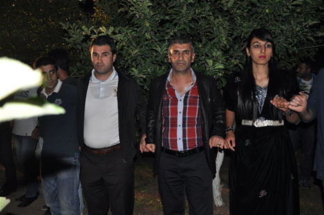 Yüksekova'da 30 Haziran 01 Temmuz 2012'de dünya evine giren çiftlerimizi sizlerler için sayfamıza taşıdık. Yüksekova Güncel Ailesi olarak tüm çitflerimize mutluluklar dileriz