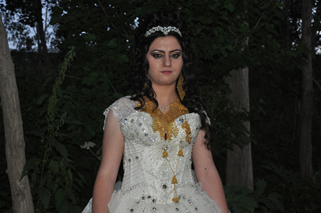 Yüksekova'da 30 Haziran 01 Temmuz 2012'de dünya evine giren çiftlerimizi sizlerler için sayfamıza taşıdık. Yüksekova Güncel Ailesi olarak tüm çitflerimize mutluluklar dileriz