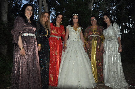 Yüksekova'da 30 Haziran 01 Temmuz 2012'de dünya evine giren çiftlerimizi sizlerler için sayfamıza taşıdık. Yüksekova Güncel Ailesi olarak tüm çitflerimize mutluluklar dileriz