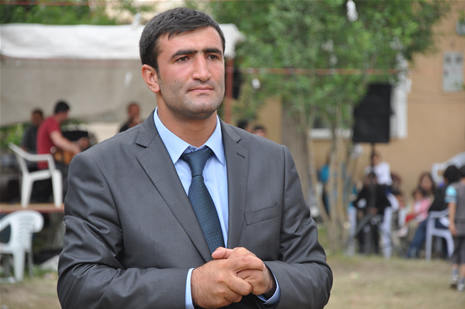 Yüksekova'da 30 Haziran 01 Temmuz 2012'de dünya evine giren çiftlerimizi sizlerler için sayfamıza taşıdık. Yüksekova Güncel Ailesi olarak tüm çitflerimize mutluluklar dileriz