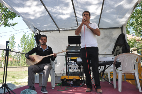 Yüksekova'da 30 Haziran 01 Temmuz 2012'de dünya evine giren çiftlerimizi sizlerler için sayfamıza taşıdık. Yüksekova Güncel Ailesi olarak tüm çitflerimize mutluluklar dileriz